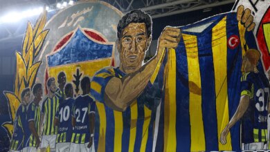 Fenerbahçeli Taraftarlardan Derbi Maçında Koreografi