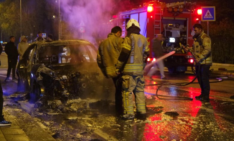 İstanbul’da Seyir Halindeki Araçta Yangın Çıktı