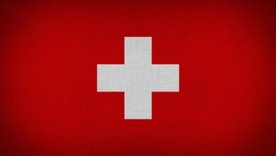 İsviçre halkı zenginlerin daha fazla vergi ödemesini